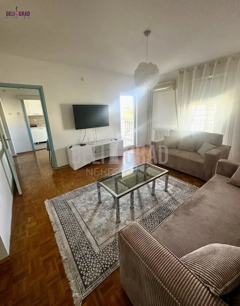 Dvosoban stanovi Novi Beograd Savski blokovi (44 45 70 70a) 197000 evra 