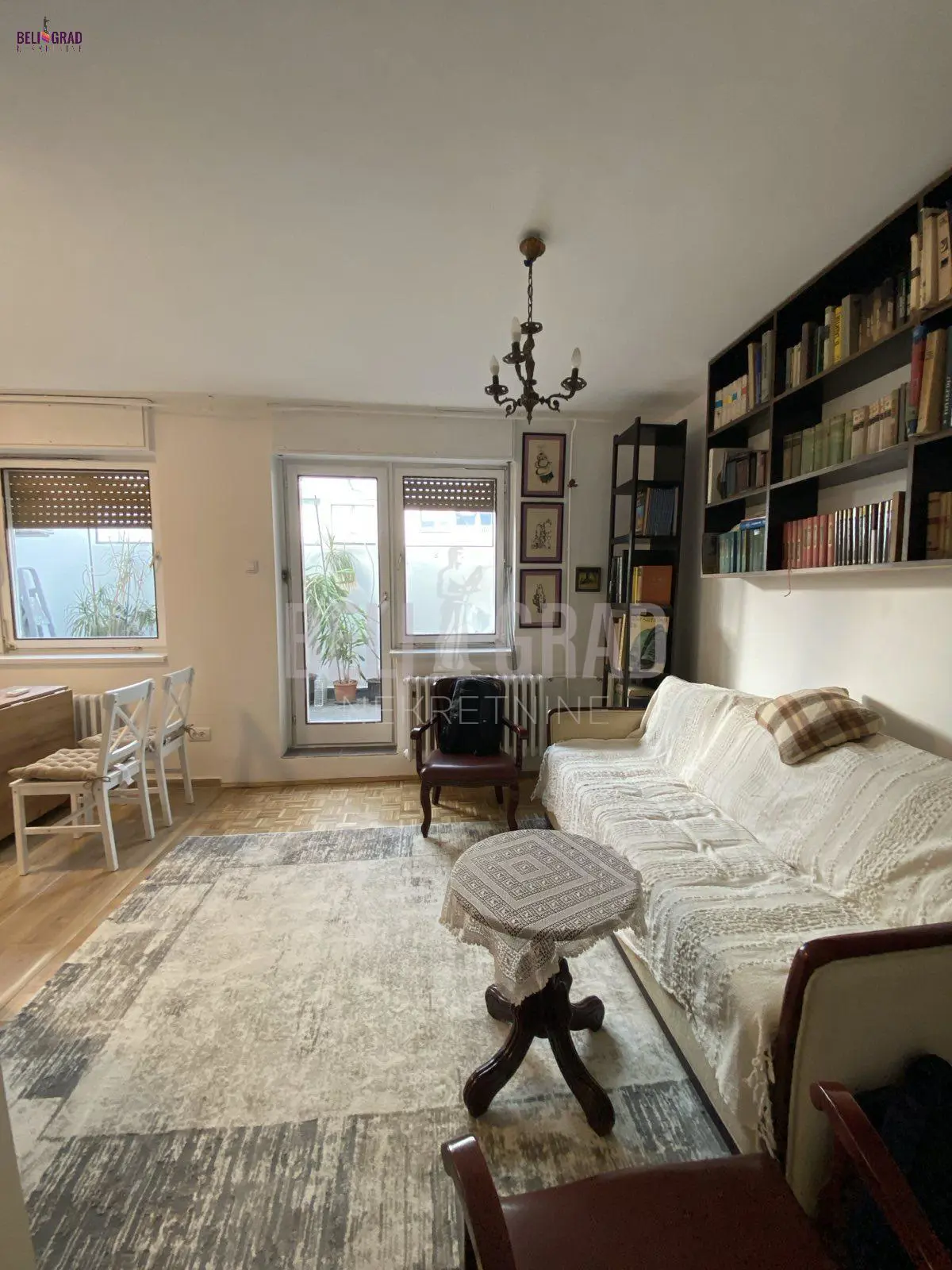 Trosoban stanovi Stari Grad Dorćol gornji 296000 evra 