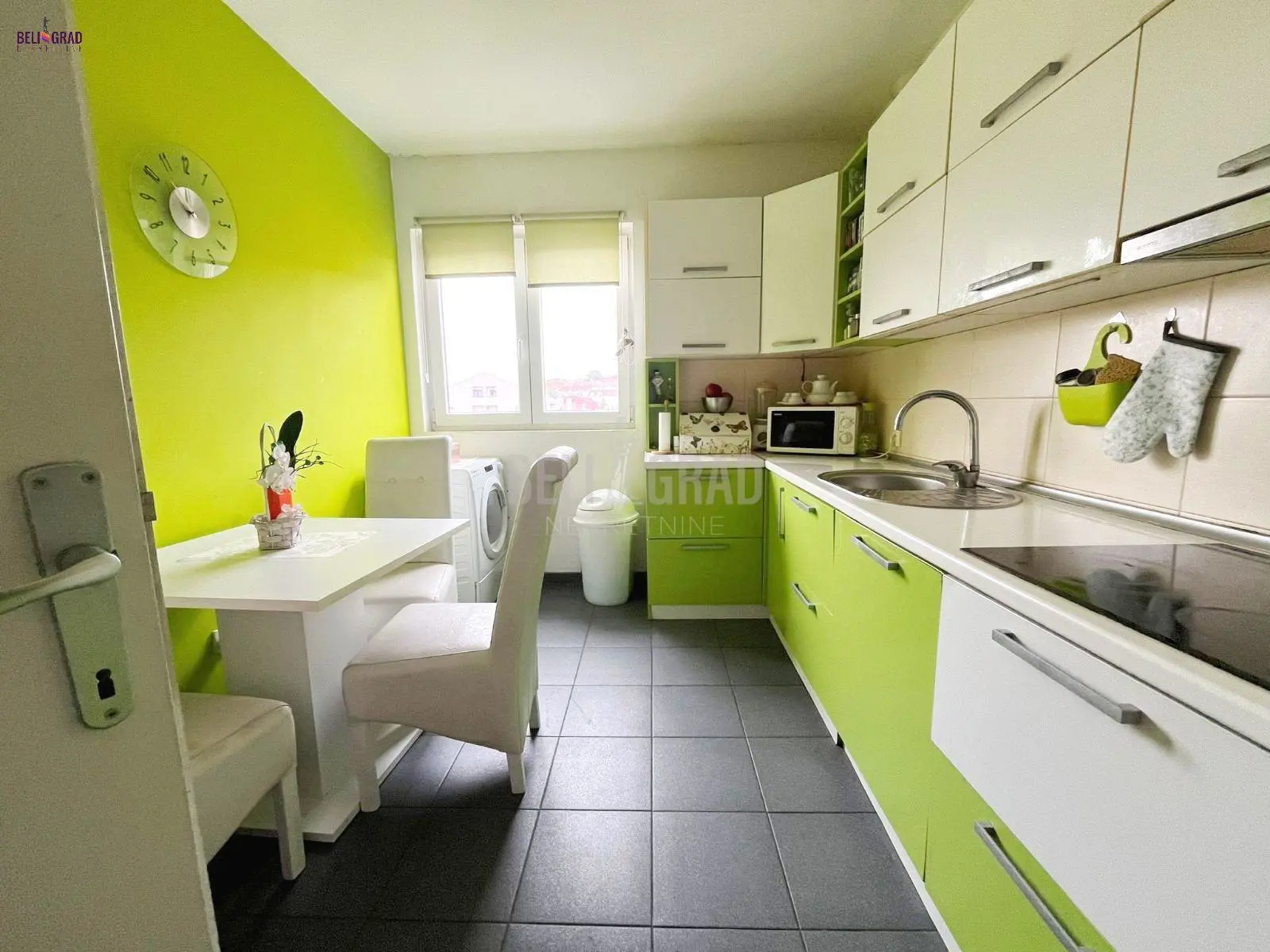 Beograd Palilula  uknjizeni Trosoban stanovi 149900 evra 