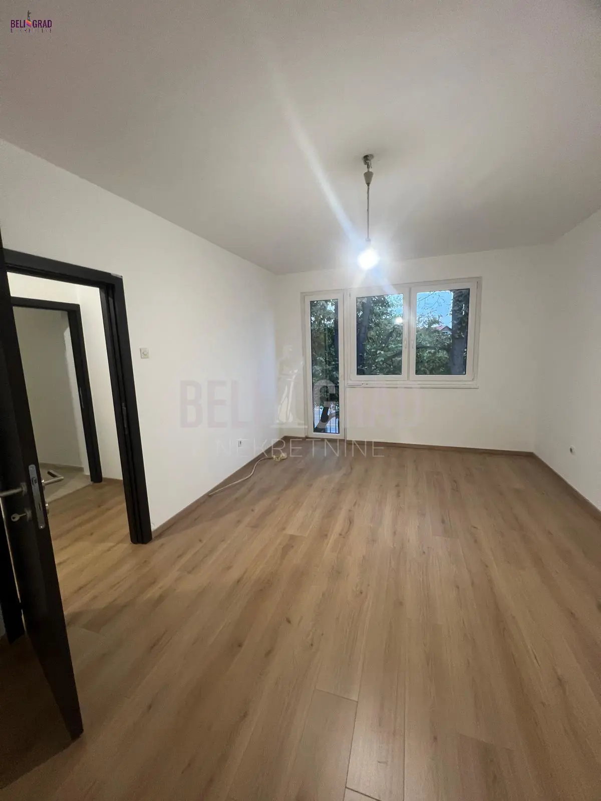 Trosoban stanovi Zemun Zemun novi grad 156900 evra 