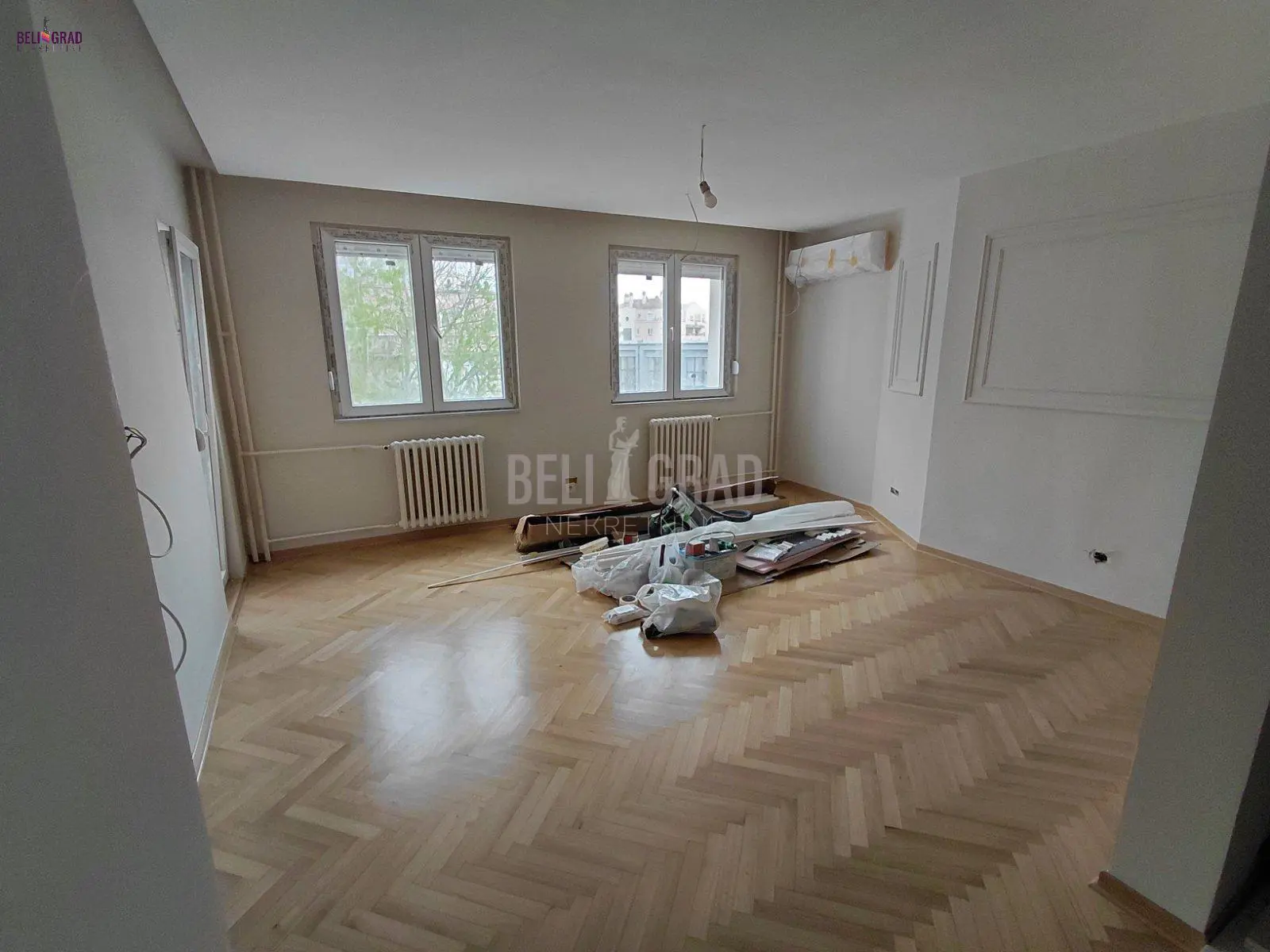 stanovi Beograd Gornji Dorcol Senjanina Ive  uknjizeni Trosoban 