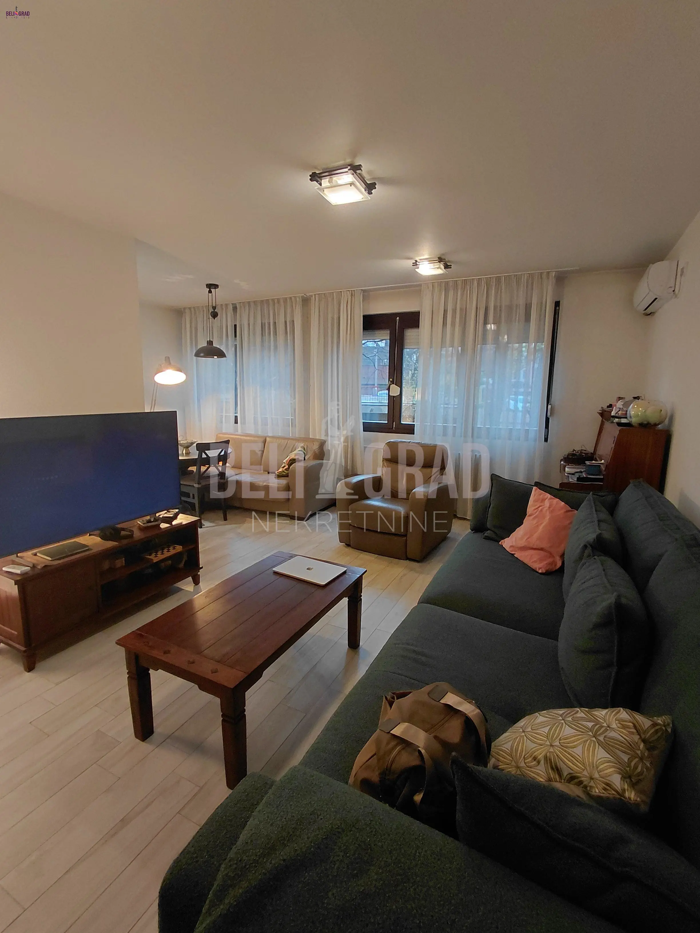 Beograd Voždovac Trosoban stanovi 328000 evra 