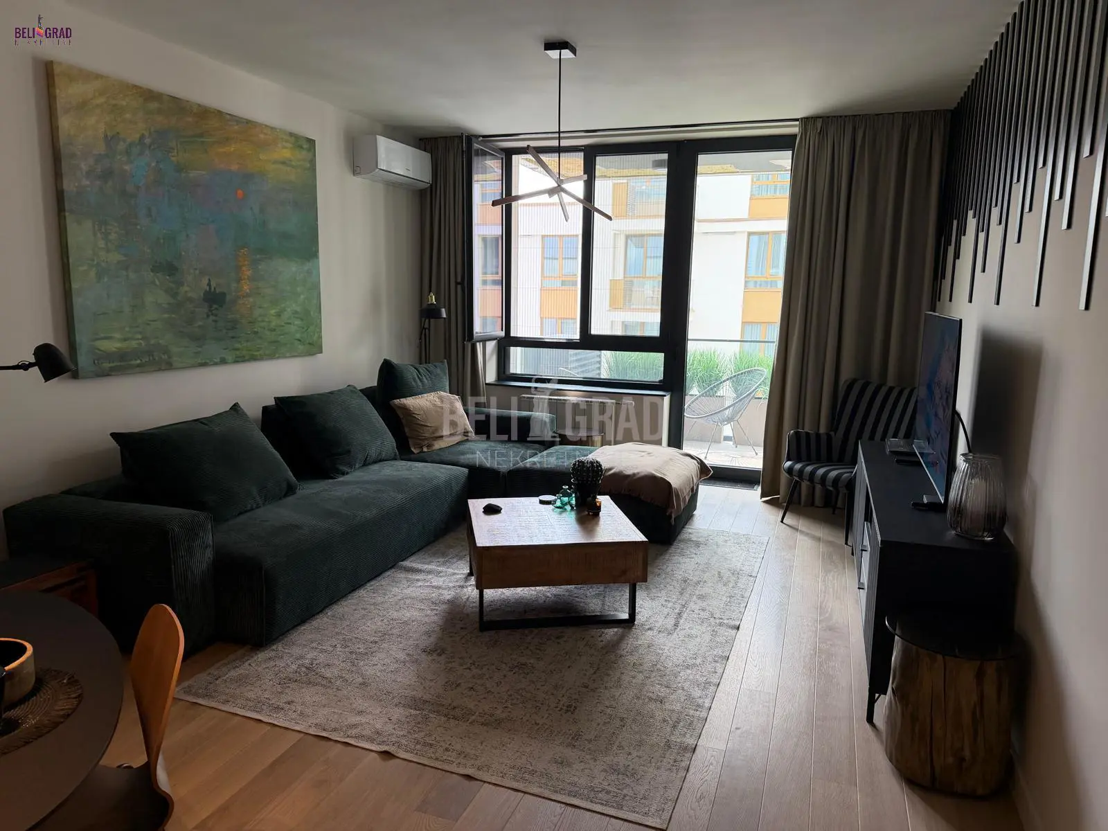 Dvosoban stanovi Savski venac Beograd na vodi 1200 evra 