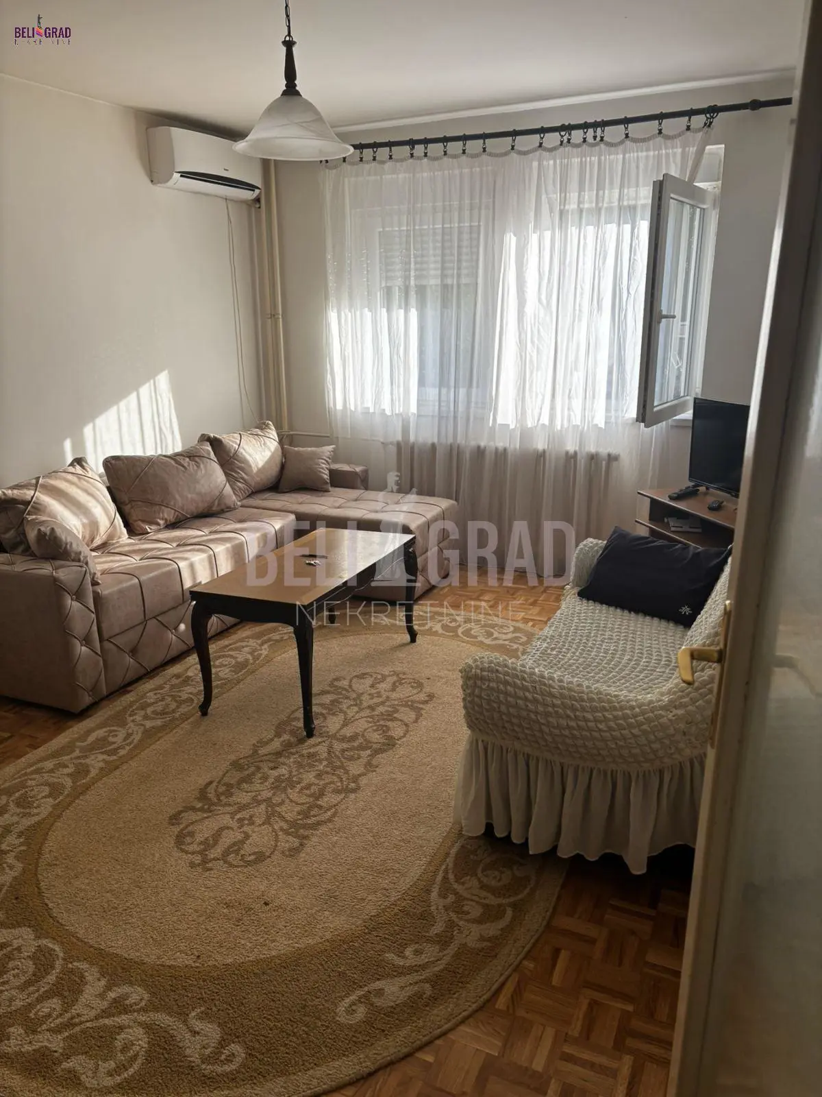 Jednosoban stanovi Novi Beograd Bežaniska kosa (1 2 3) 370 evra 