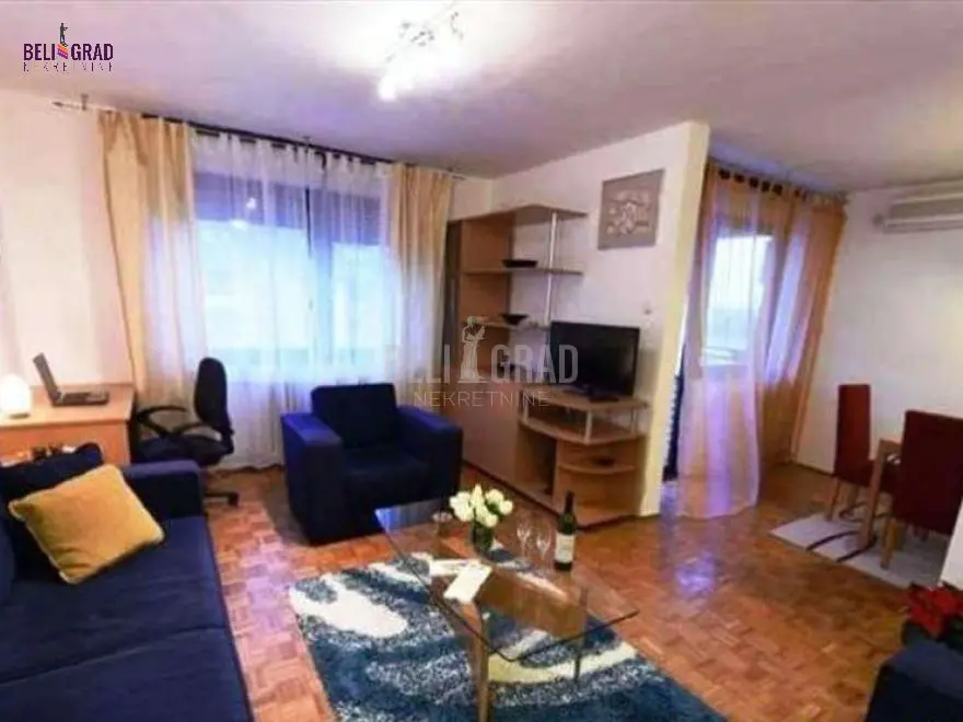 Dvosoban stanovi Stari Grad Dorćol gornji 900 evra 