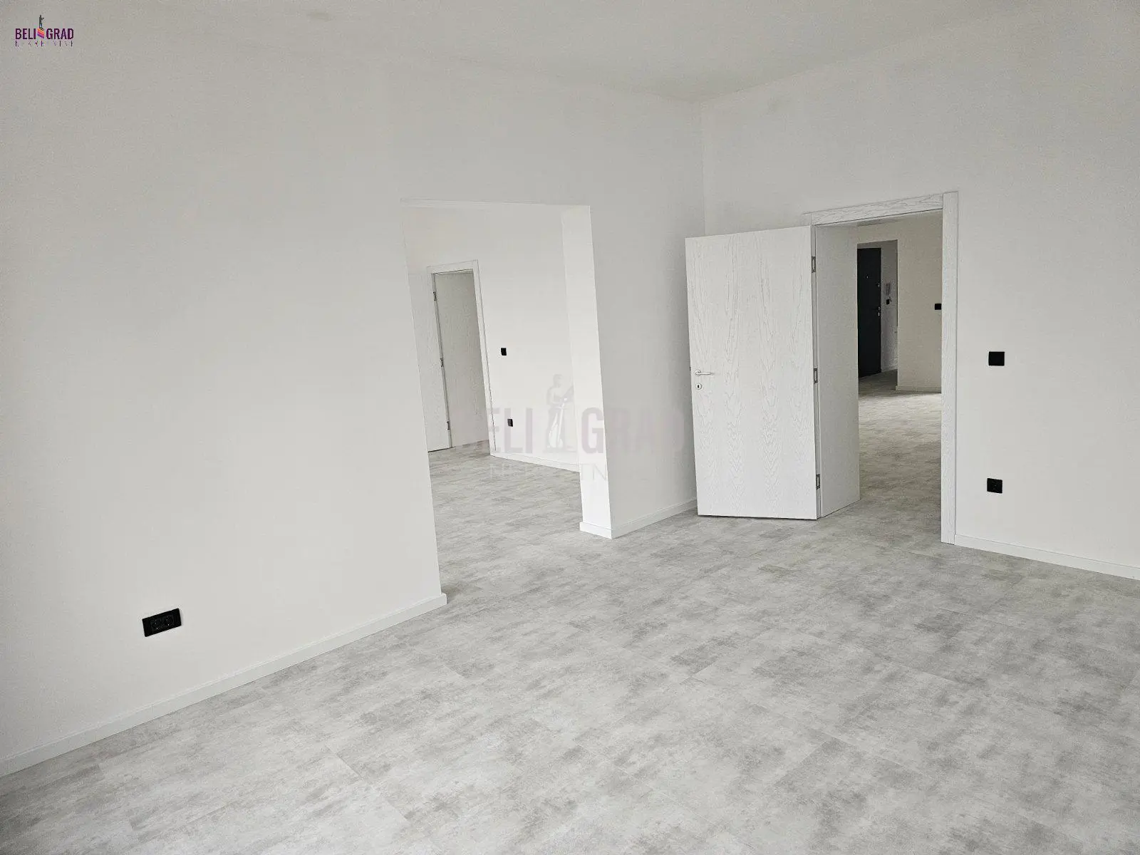 Beograd Palilula  uknjizeni Četvorosoban stanovi 570000 evra 