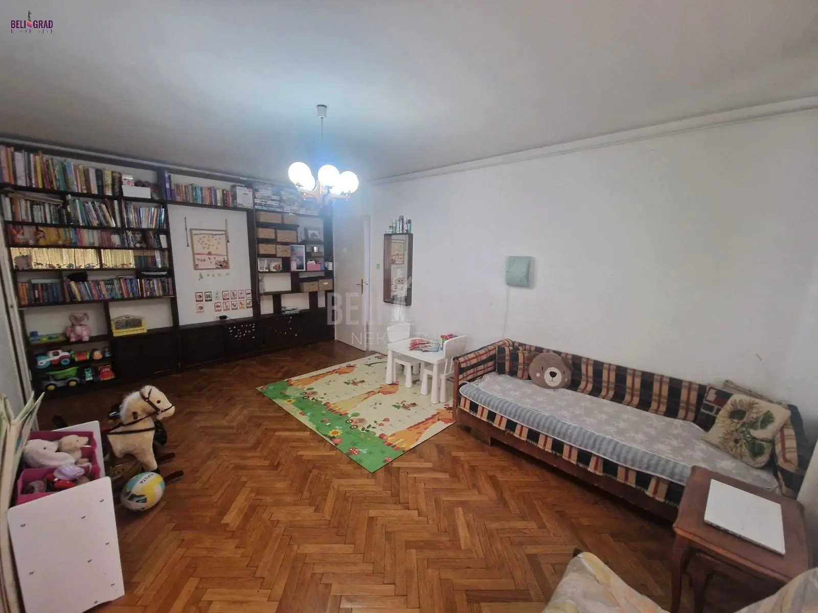 Četvorosoban stanovi  Crveni krst 296000 evra 