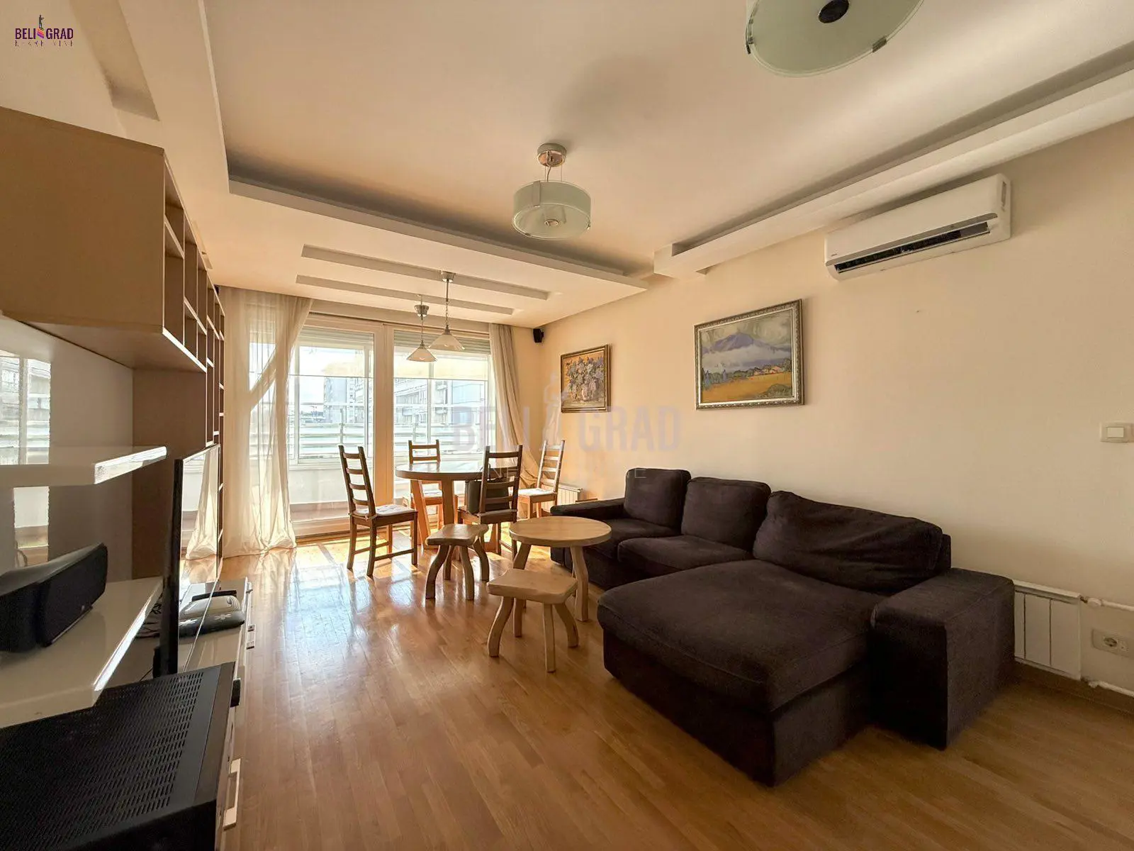 Trosoban stanovi  Novi Beograd Blok 67 399000 evra 