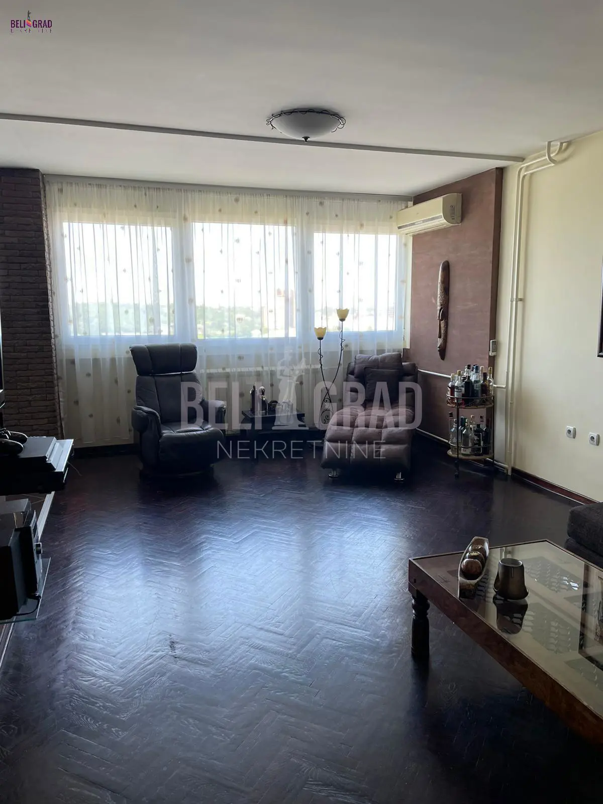 Četvorosoban stanovi Novi Beograd Genex (blok 37 i 38) 289000 evra 