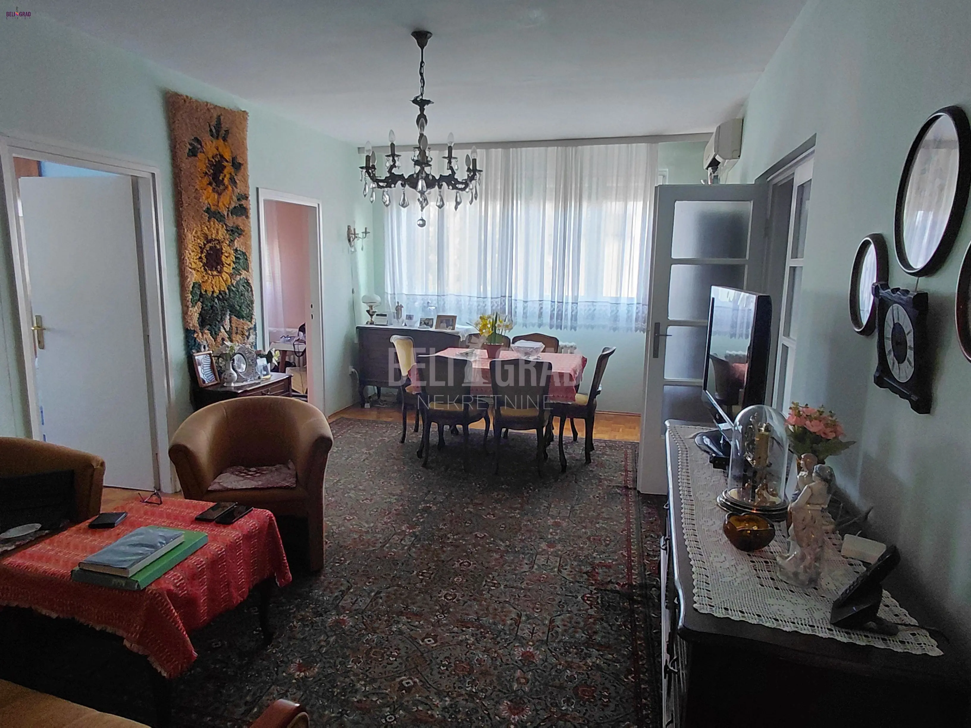  uknjizeni Trosoban stanovi Novi Beograd Hotel Yu i Stari merkator 215000 evra 