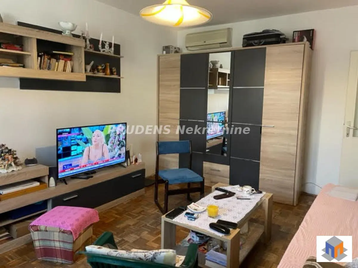 Beograd Zvezdara Dvoiposoban stanovi 109000 evra 