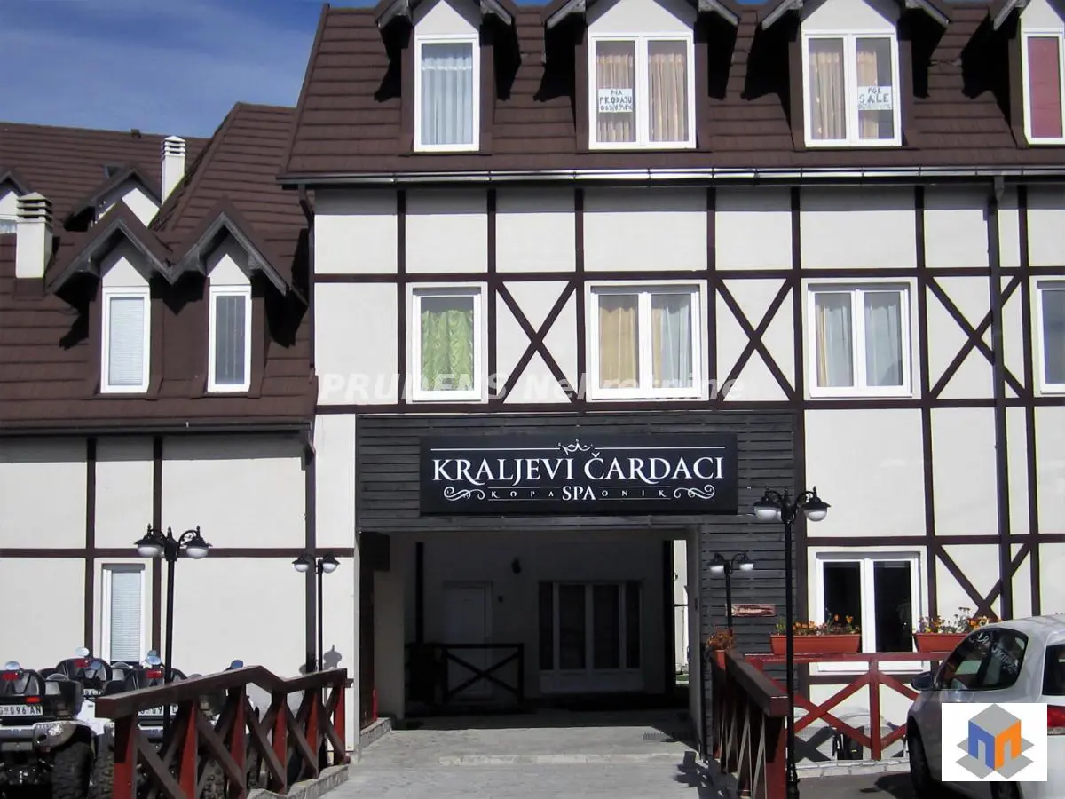 Kopaonik Kraljevi čardaci  uknjizeni Trosoban stanovi 84000 evra 