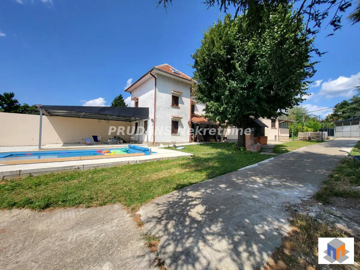  uknjizeni kuće Voždovac Jajinci 850000 evra 