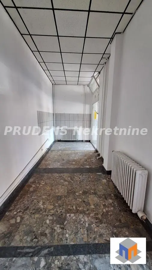 Beograd Vračar poslovni prostor 450 evra 