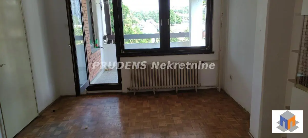 Jednoiposoban stanovi Novi Beograd Savski blokovi (44 45 70 70a) 400 evra 