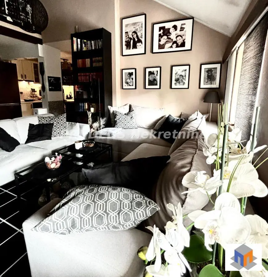 Četvorosoban stanovi Čukarica Banovo brdo 1200 evra