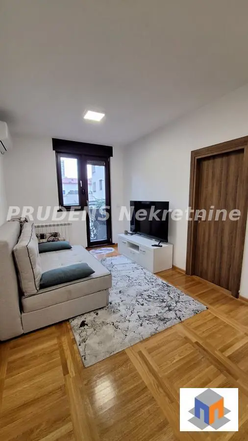  novogradnja Jednosoban stanovi Vračar Crveni krst 450 evra 