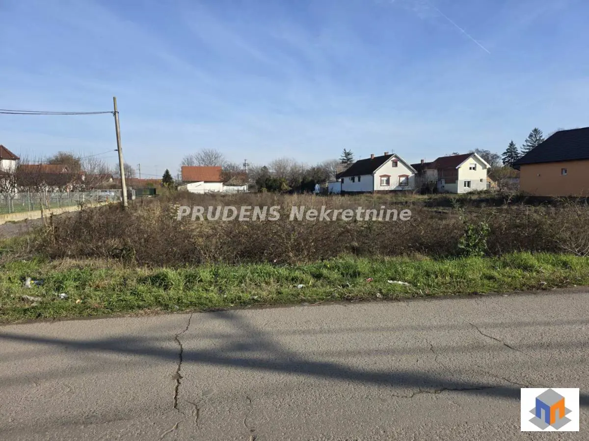 Beograd Surčin plac 300000 evra 