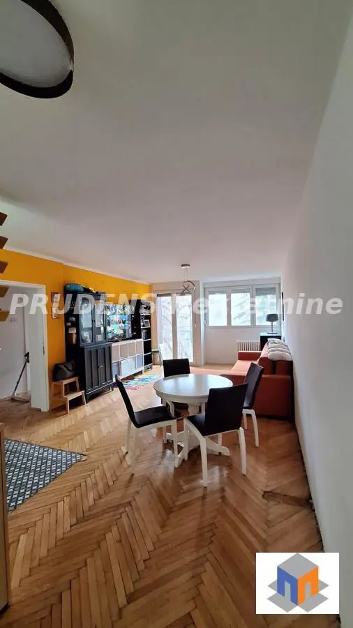 Trosoban stanovi Novi Beograd Fontana i Hala sportova 750 evra 