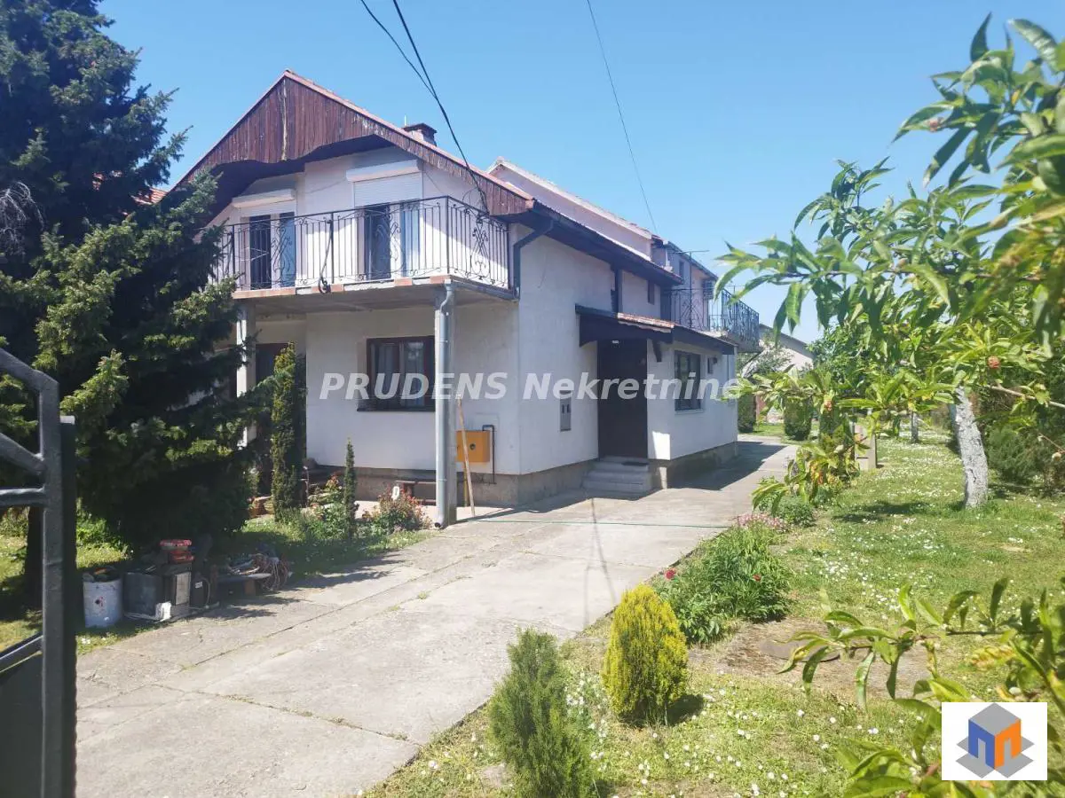 kuće Beograd Surčin (mesto) Radnička  uknjizeni 