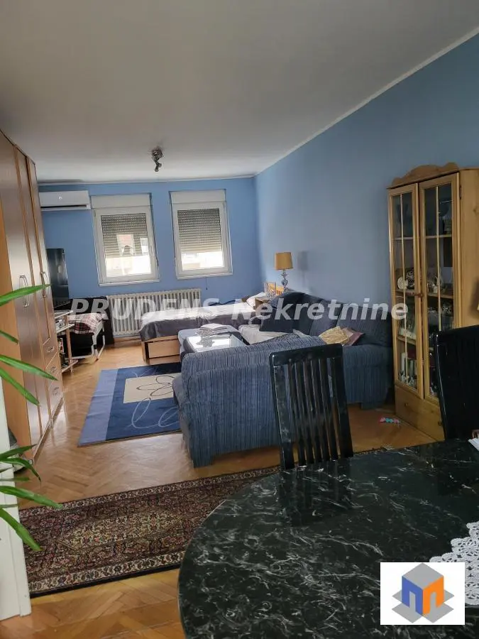 Beograd Vračar  uknjizeni Četvorosoban stanovi 395000 evra 