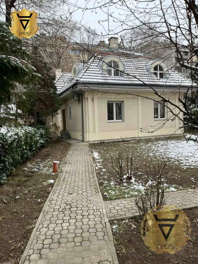 kuće Voždovac - 3000 evra 