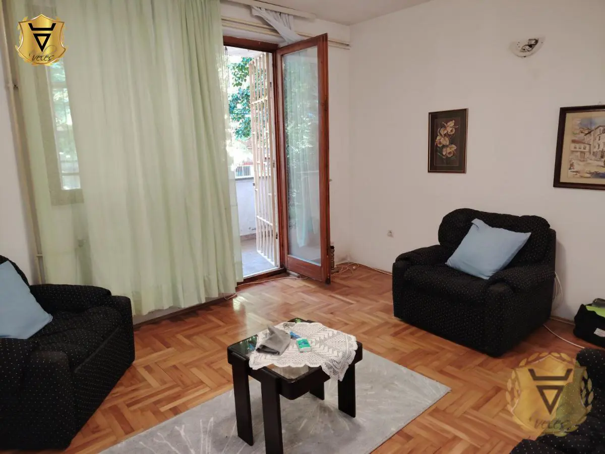 Beograd Voždovac Trosoban stanovi 400 evra 