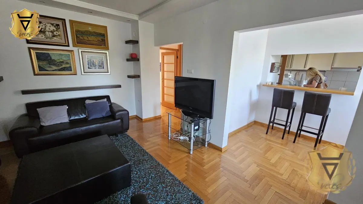 Beograd Novi Beograd Trosoban stanovi 1100 evra 