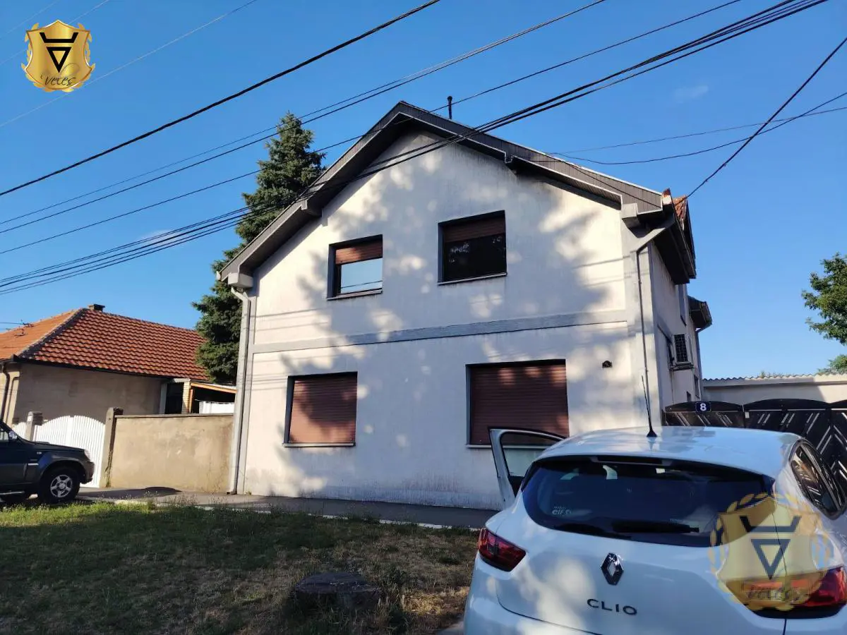 kuće Surčin Surčin Centar 2400 evra 