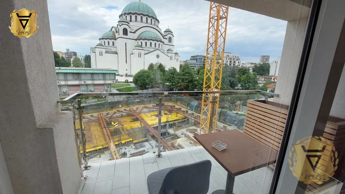 Trosoban stanovi Vračar Hram 1200 evra 