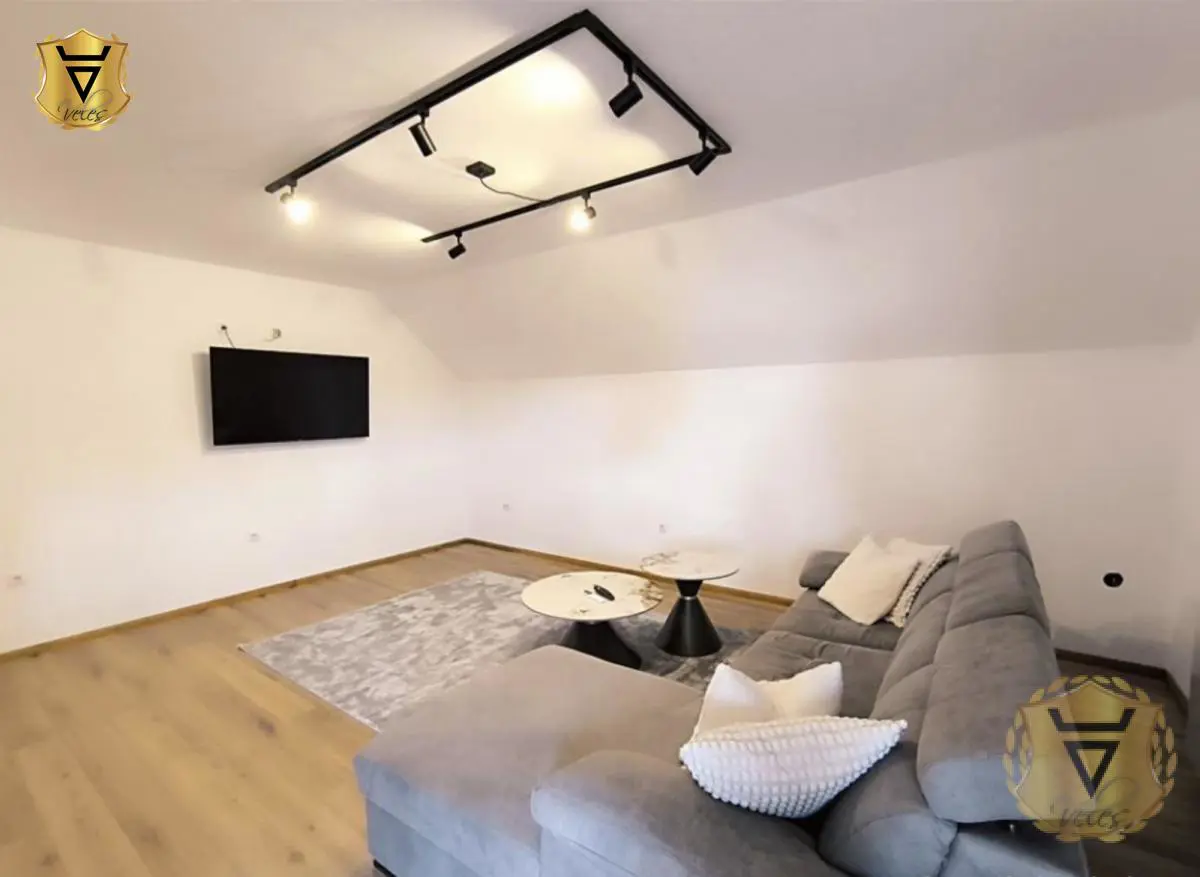 Beograd Zemun Trosoban stanovi 550 evra