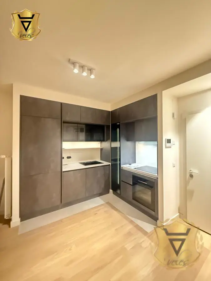 Beograd Savski venac  novogradnja Trosoban stanovi 1550 evra 