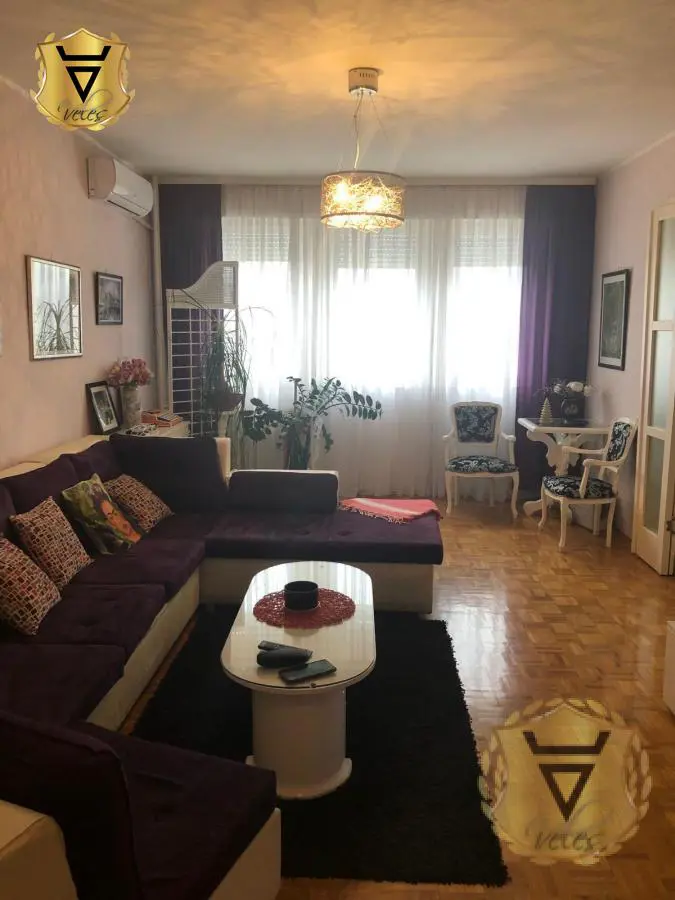 Trosoban stanovi Novi Beograd Bežaniska kosa (1 2 3) 700 evra 