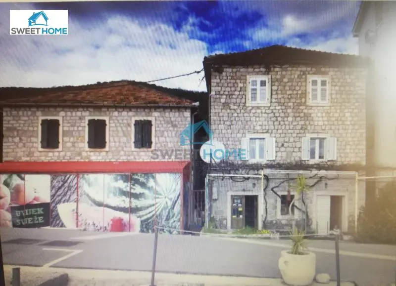 Herceg Novi HERCEG-NOVI kuće 1500000 evra 