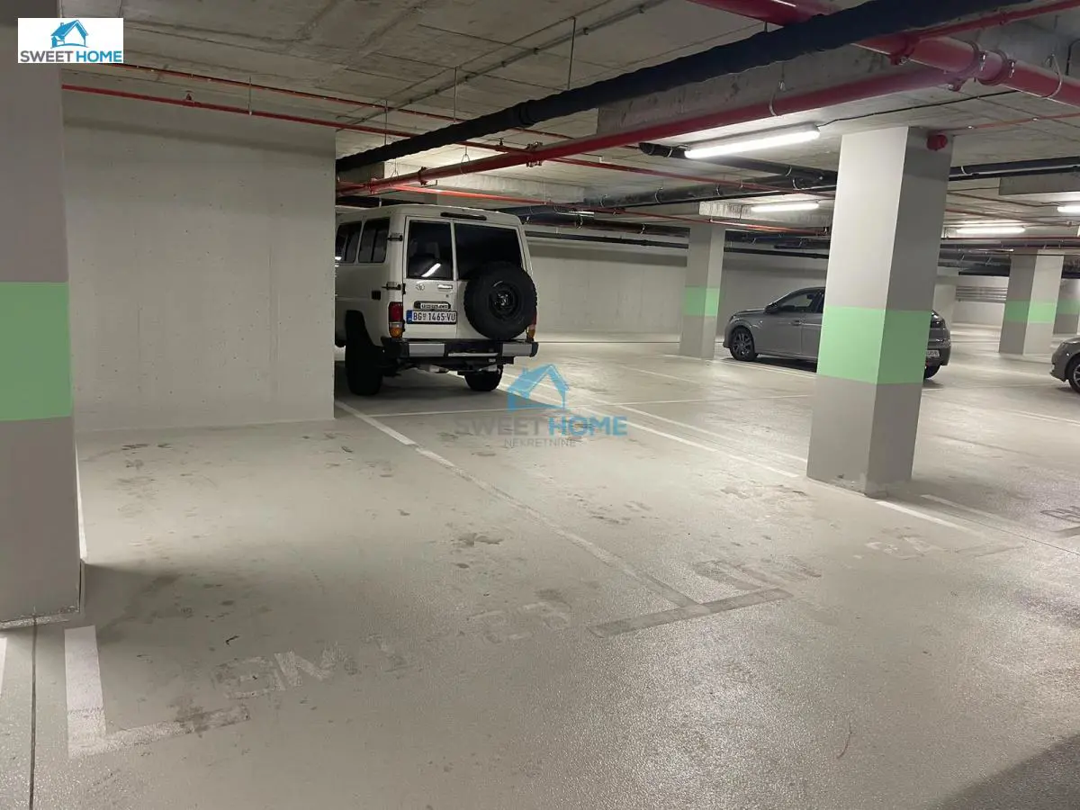 garaža Novi Beograd Belvil (A blok) 130 evra 