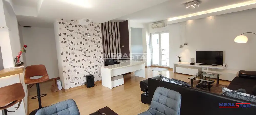 Beograd Stari Grad Trosoban stanovi 1250 evra 