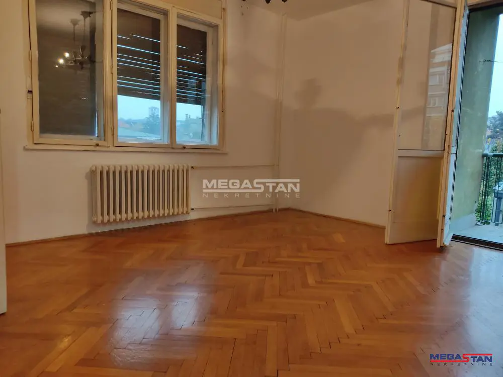Trosoban stanovi Palilula Bulevar despota Stefana 450 evra 