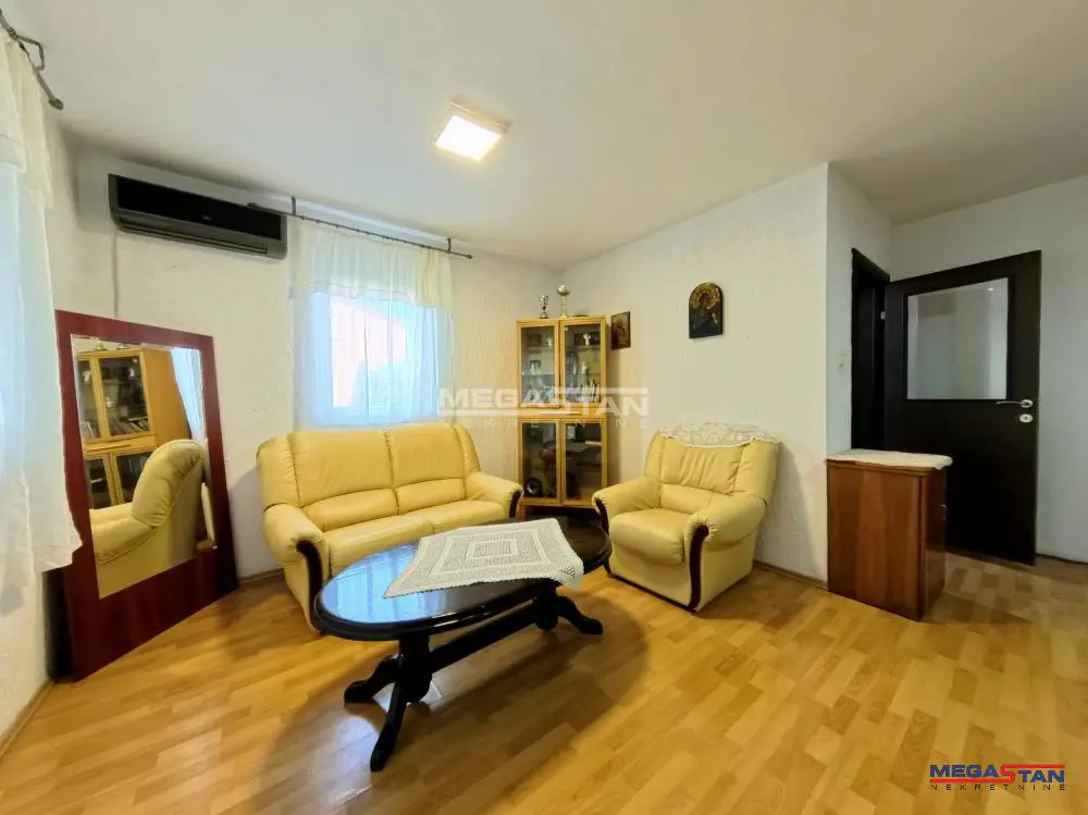 kuće Voždovac Ripanj 160000 evra 