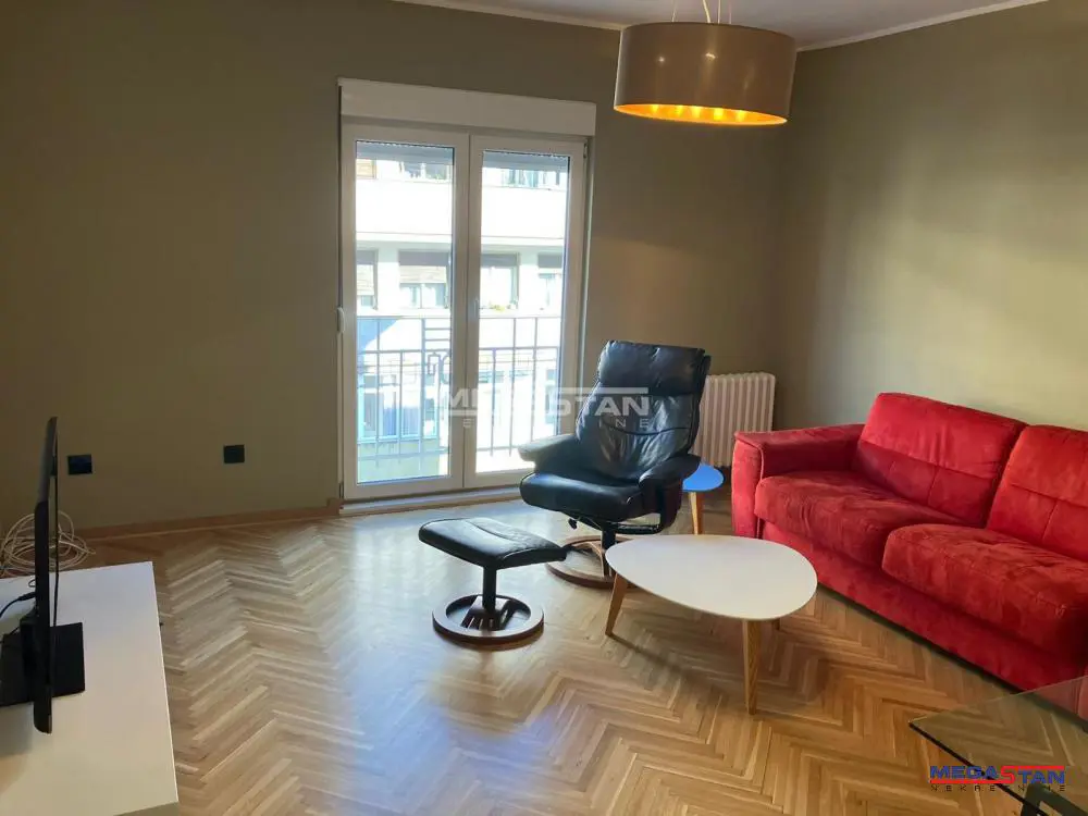 Beograd Vračar Dvoiposoban stanovi 1150 evra 