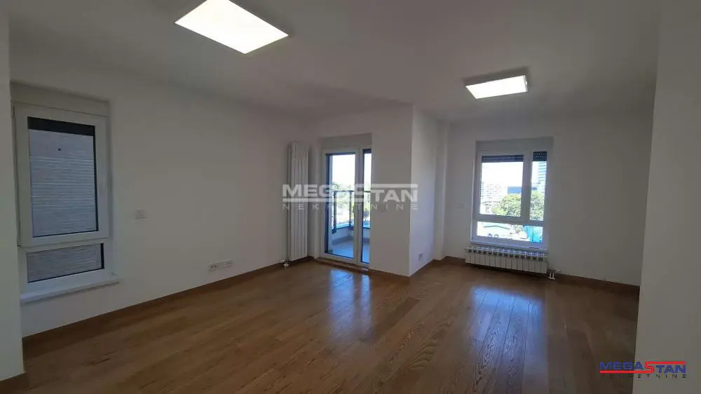 Troiposoban stanovi Novi Beograd Blok 65 320000 evra 