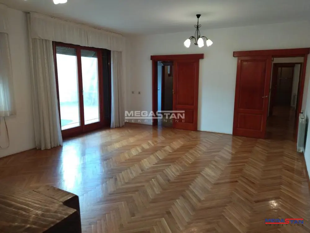 Beograd Zvezdara kuće 3000 evra 