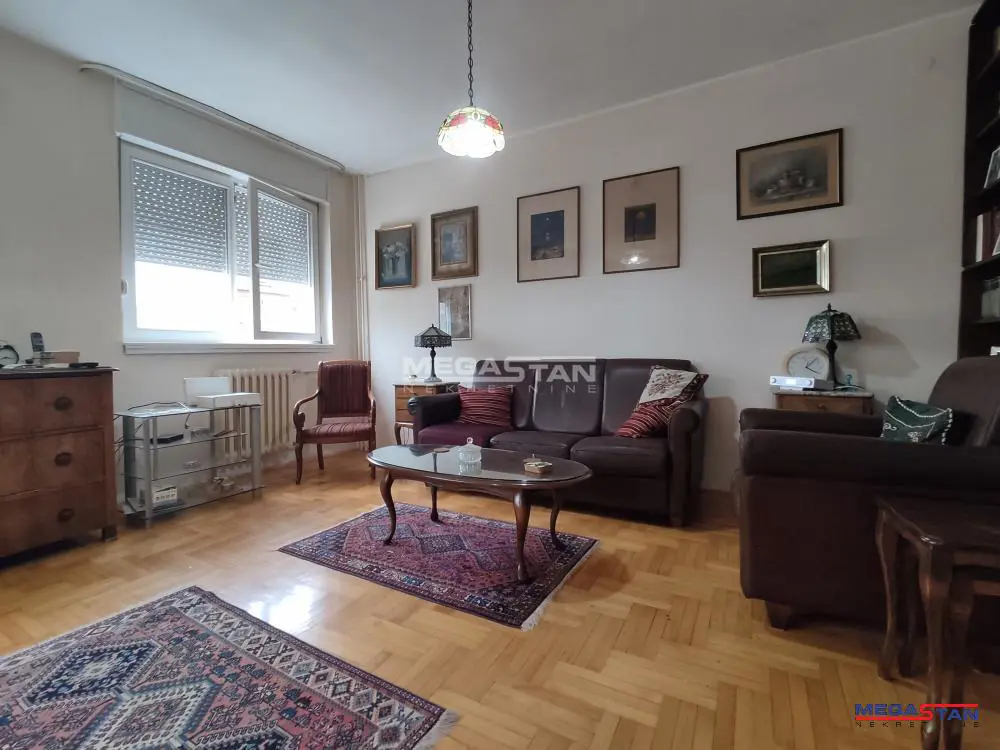 Dvosoban stanovi Zvezdara Denkova bašta 700 evra 
