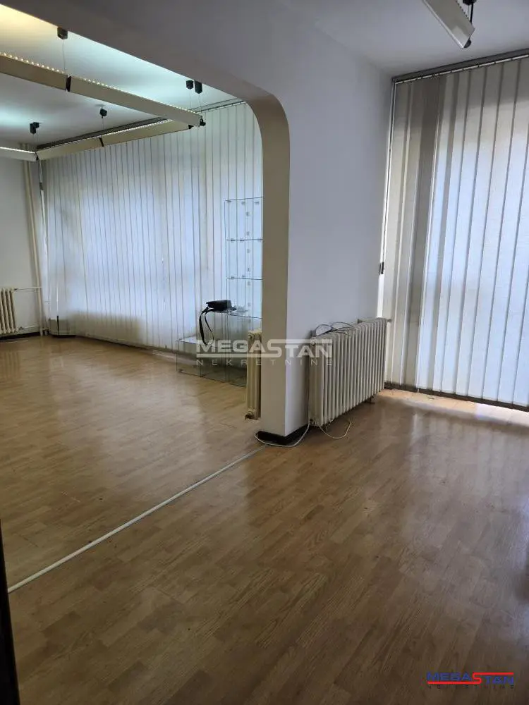 poslovni prostor Palilula Poštanska štedionica-Tašmajdan 1200 evra 