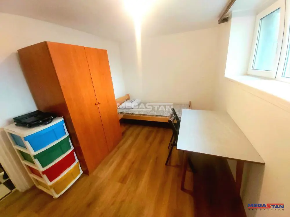 Garsonjera stanovi Zemun Zemun Gornji grad 250 evra 