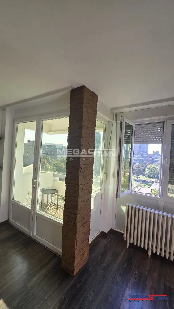 Trosoban stanovi Novi Beograd Sava centar (Blok 19 do 23) 280000 evra 