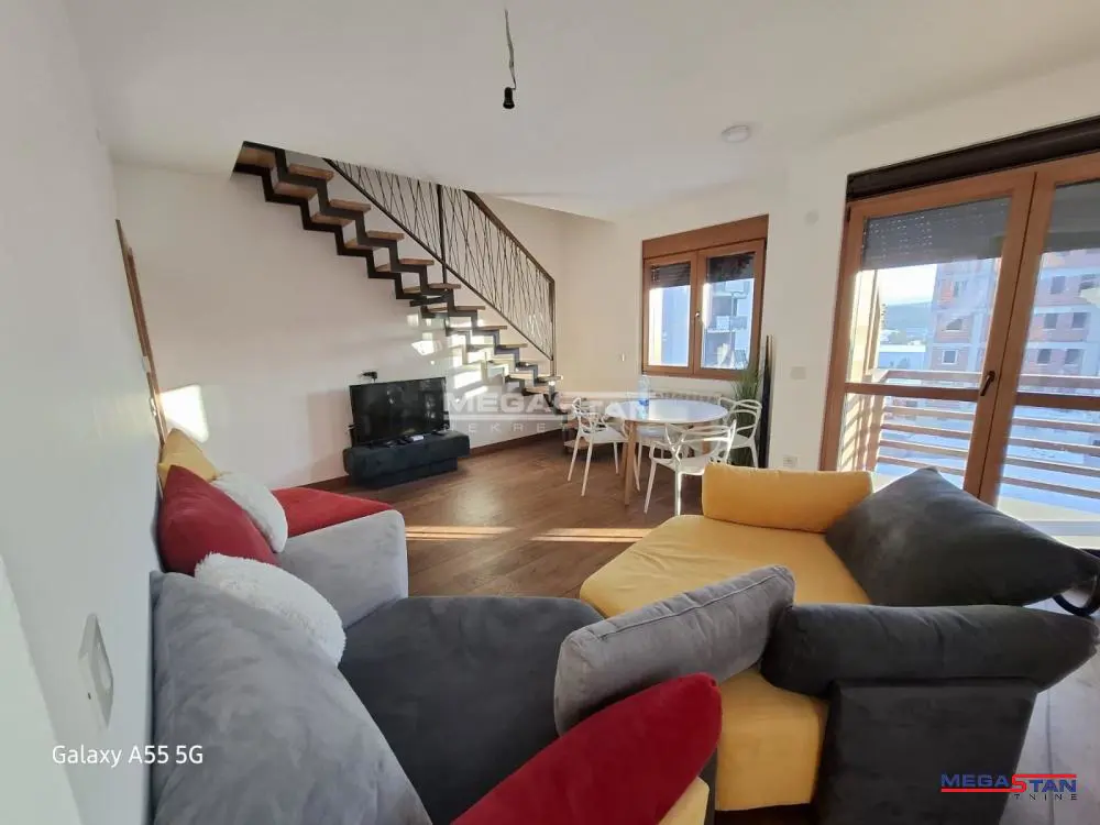 Dvoiposoban stanovi Zlatibor Palisad 135000 evra 