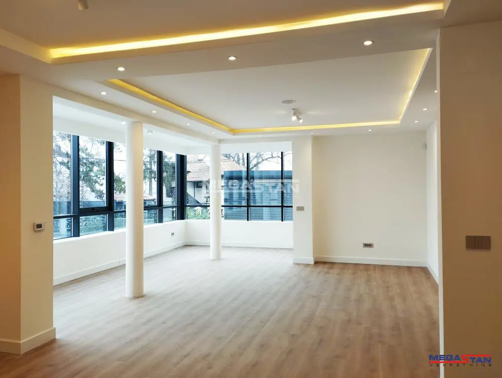 Beograd Savski venac Četvorosoban stanovi 4500 evra 