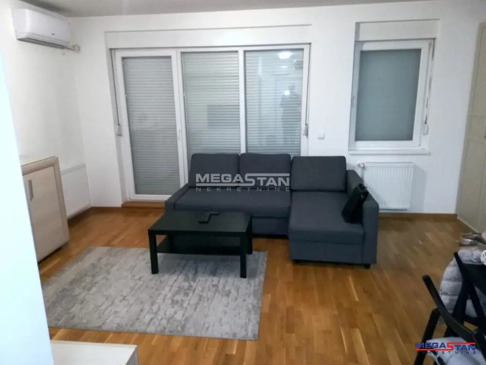 Jednosoban stanovi Zemun Zemun Gornji grad 400 evra 