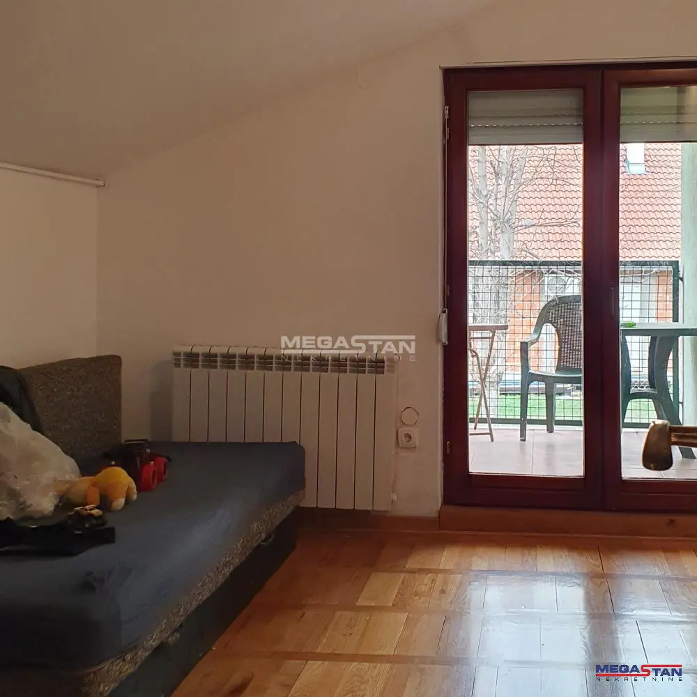 Beograd Zvezdara kuće 190000 evra 