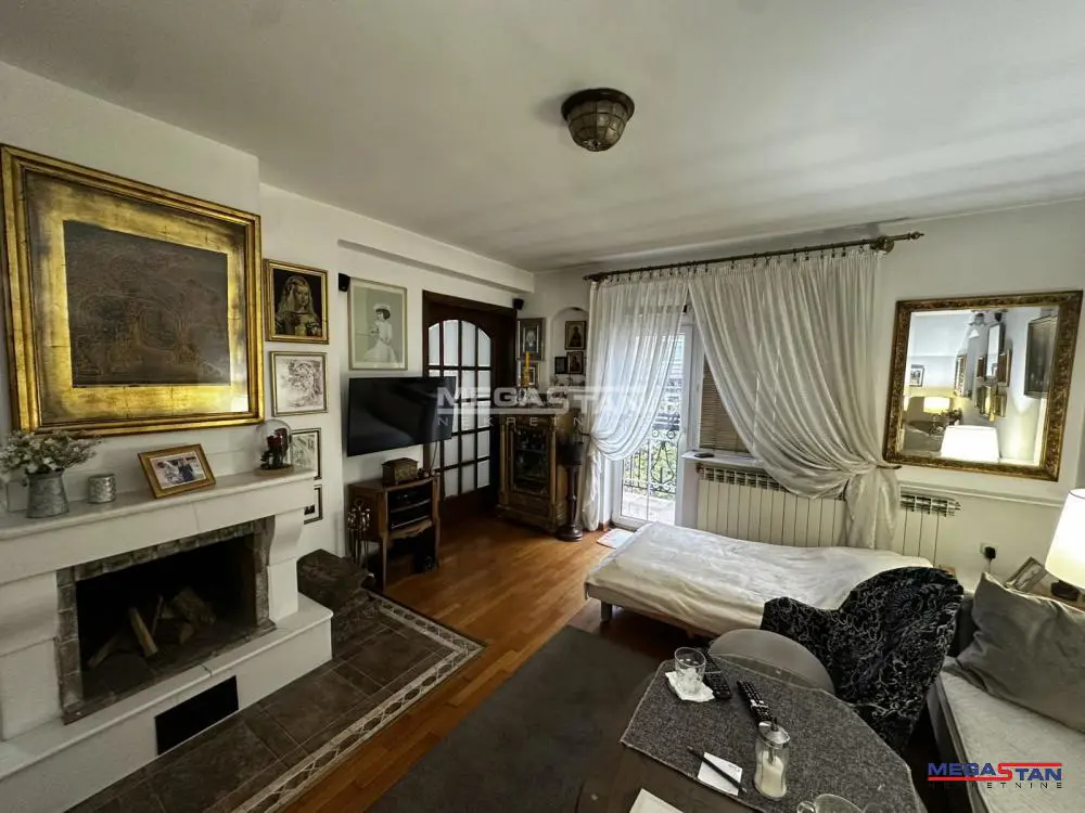 Petosoban stanovi Stari Grad Skupština 499000 evra 